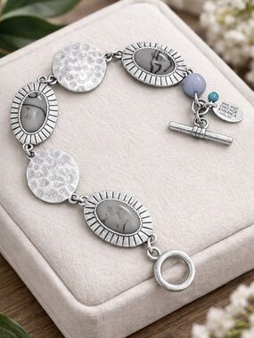 Nine West Vintage America Silver Tone Bracelet Faux Stone Cabochons